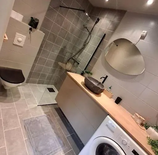 Newly Renovated With Seaview *